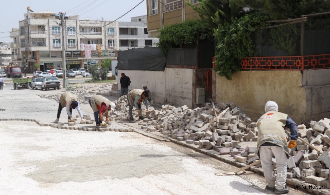 Haliliye’de mahalleler kilitli beton parke ile döşeniyor