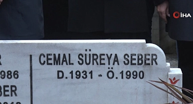 CEMAL SÜREYA VEFATININ 35. YILINDA KABRİ BAŞINDA KIR ÇİÇEKLERİYLE ANILDI