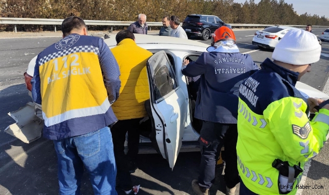 Şanlıurfa'da otomobiller çarpıştı: 12 yaralı