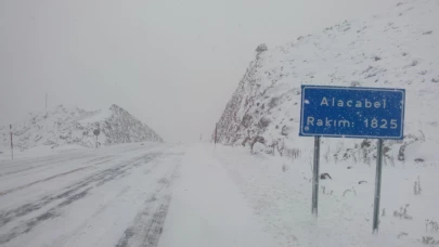 ANTALYA-KONYA KARAYOLUNDA KAR YAĞIŞI