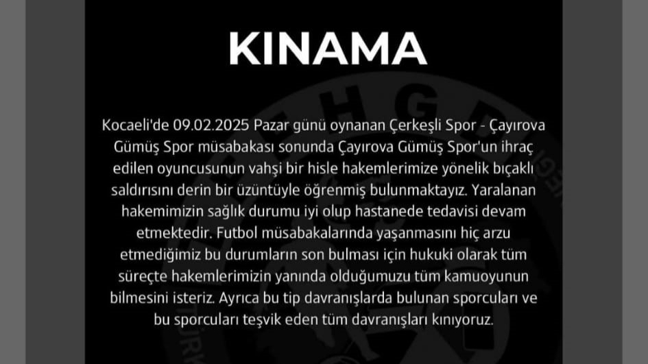 AMATÖR MAÇTA OYUNDAN ATILAN FUTBOLCU HAKEMI BIÇAKLADI