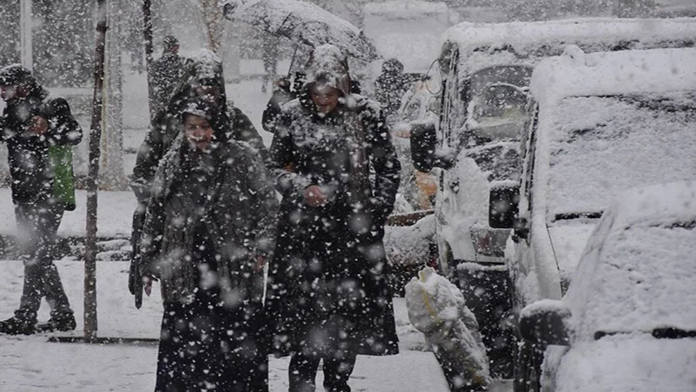 ŞİDDETLİ KAR YAĞIŞI KAPIDA! 6 İL İÇİN UYARI VERİLDİ