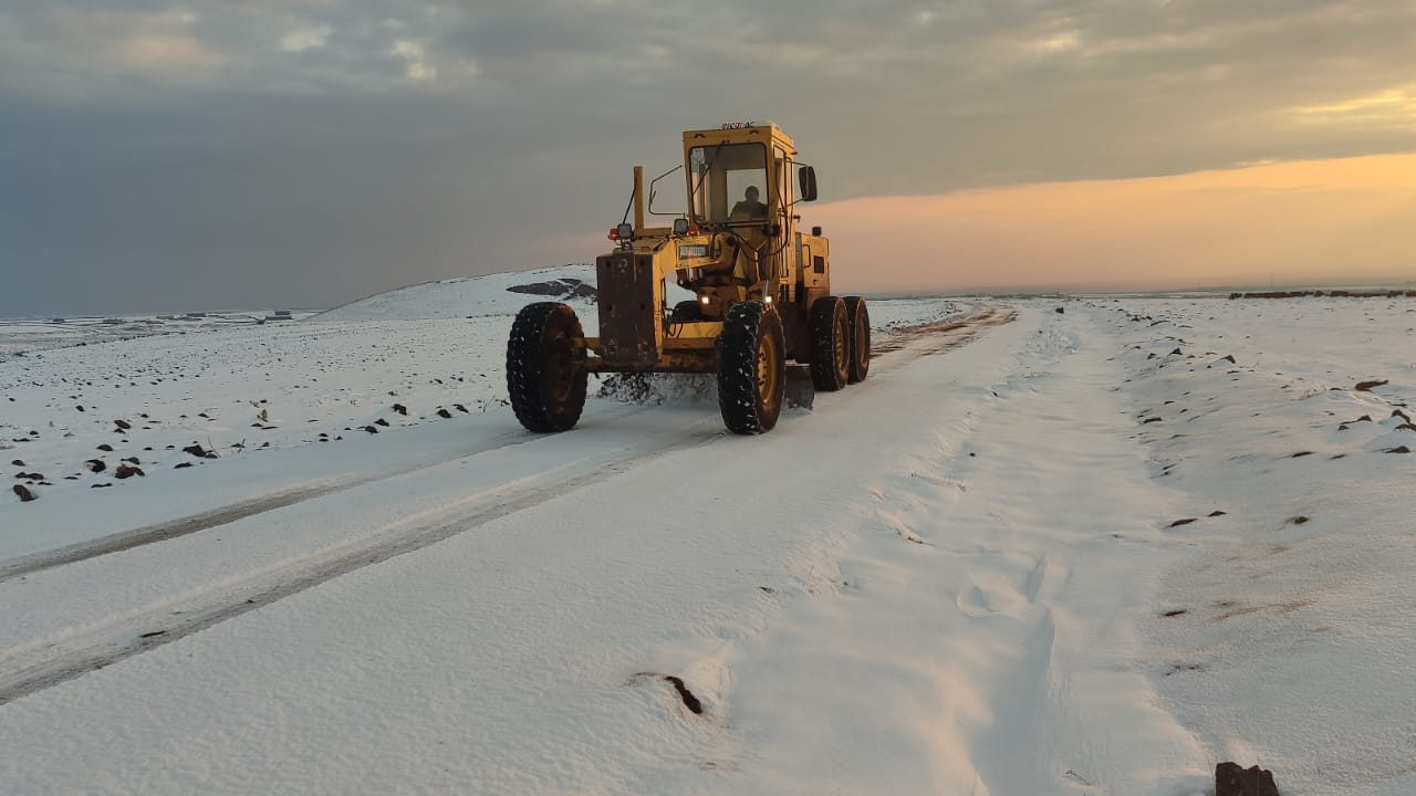 SİVEREK KARLA KAPLANDI: 250 KM’LİK YOL ULAŞIMA AÇILDI