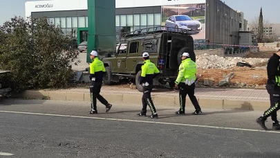 Özel Harekat Polisleri Kaza Yaptı: 5 Yaralı