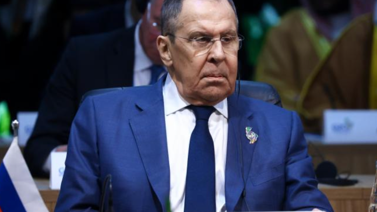 Lavrov’dan Macron’a Sert Tepki