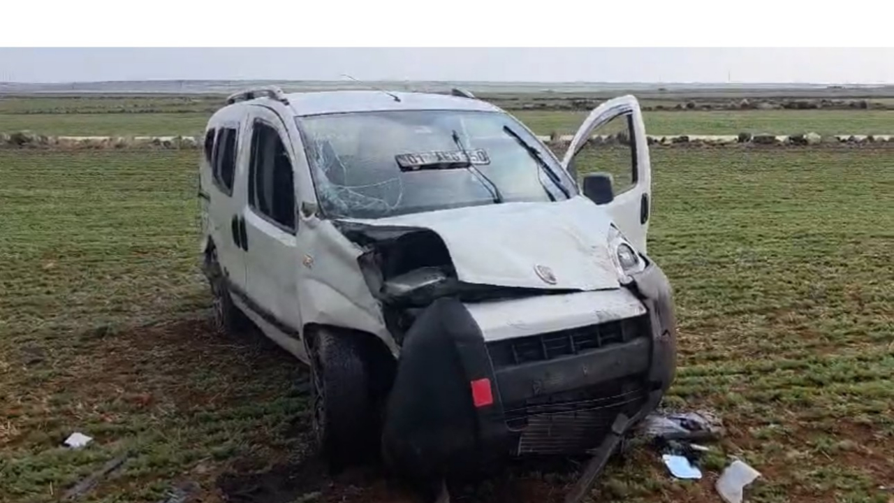 Şanlıurfa'da Hafif Ticari Araç Devrildi: 1 Ölü, 2 Yaralı