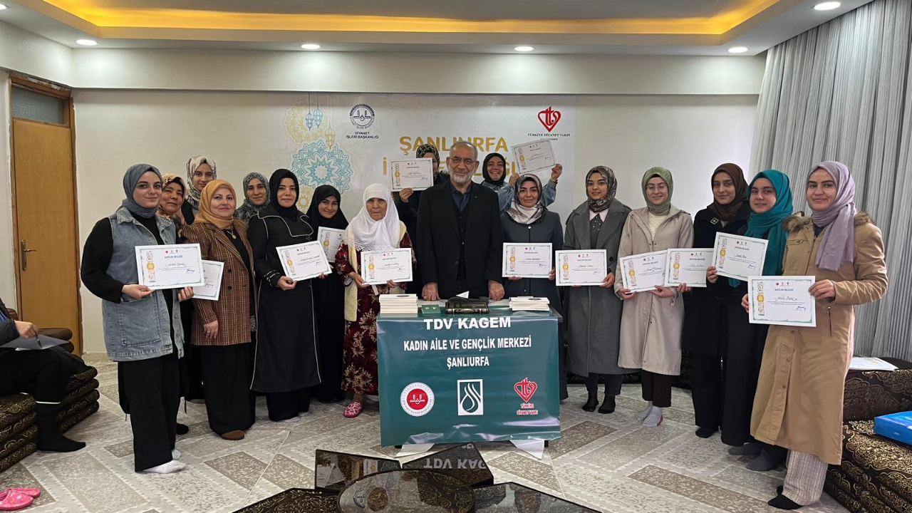 Tefsir Derslerine Yoğun İlgi Gösteriliyor