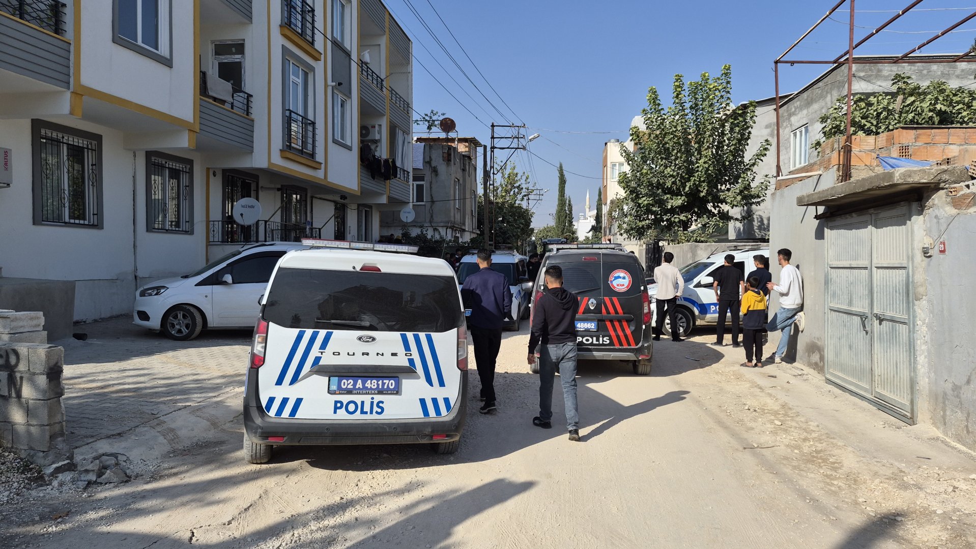 Gelin ve görümce kavgası: Çok sayıda kişi emniyete götürüldü!